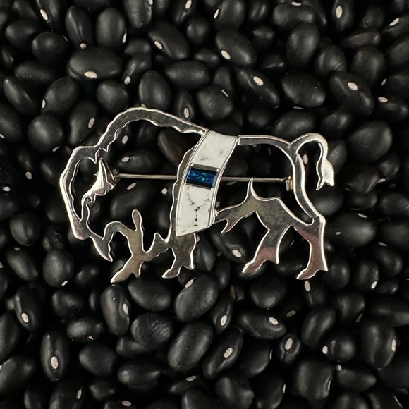 Vintage Sterling Silver Stamped Buffalo Bison Brooch / Pendant with Inlay - Picture 2 of 7